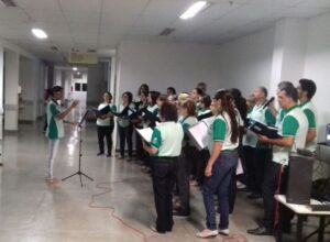 Hospital Mestre Vitalino realiza ações natalinas para pacientes e acompanhantes