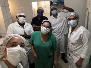 Equipe da lavanderia passa por treinamento