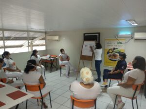 Equipe passa por treinamento sobre queimaduras