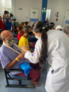 Ação conscientiza sobre uso de medicamentos