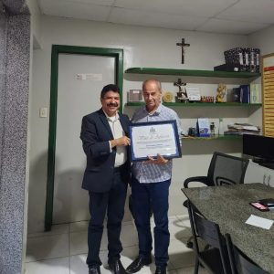 Dr. Gil Brasileiro recebe Voto de Aplauso