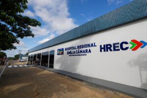 Em Afogados da Ingazeira, governadora Raquel Lyra inaugura novo ambulatório do Hospital Regional Emília Câmara e fortalece interiorização da saúde em Pernambuco