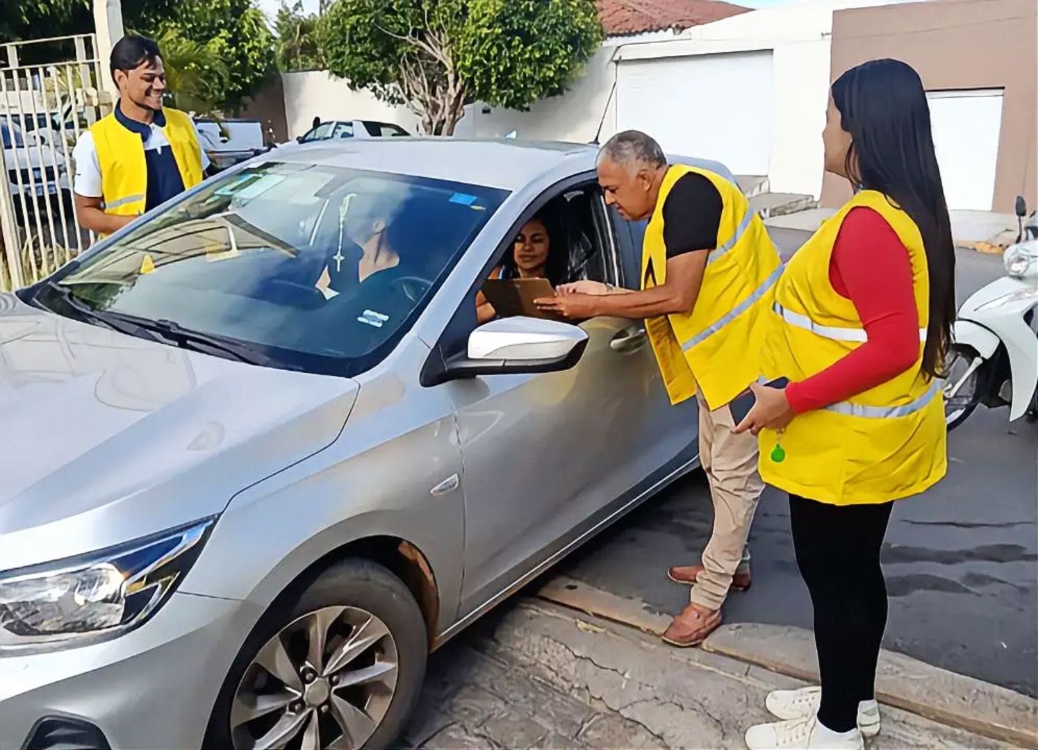 Hospital Regional de Arcoverde encerra programação do Maio Amarelo com blitz educativa e palestra sobre segurança no trânsito