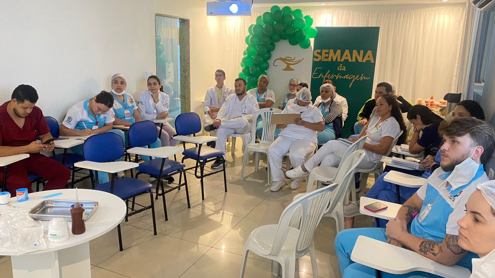 Hospital Regional de Arcoverde promove 10ª Semana de Enfermagem com palestras, oficinas e exposição científica